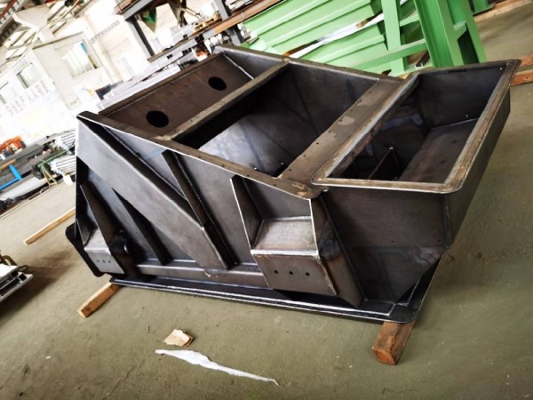 大型振動(dòng)設(shè)備鋼結(jié)構(gòu)部件焊接