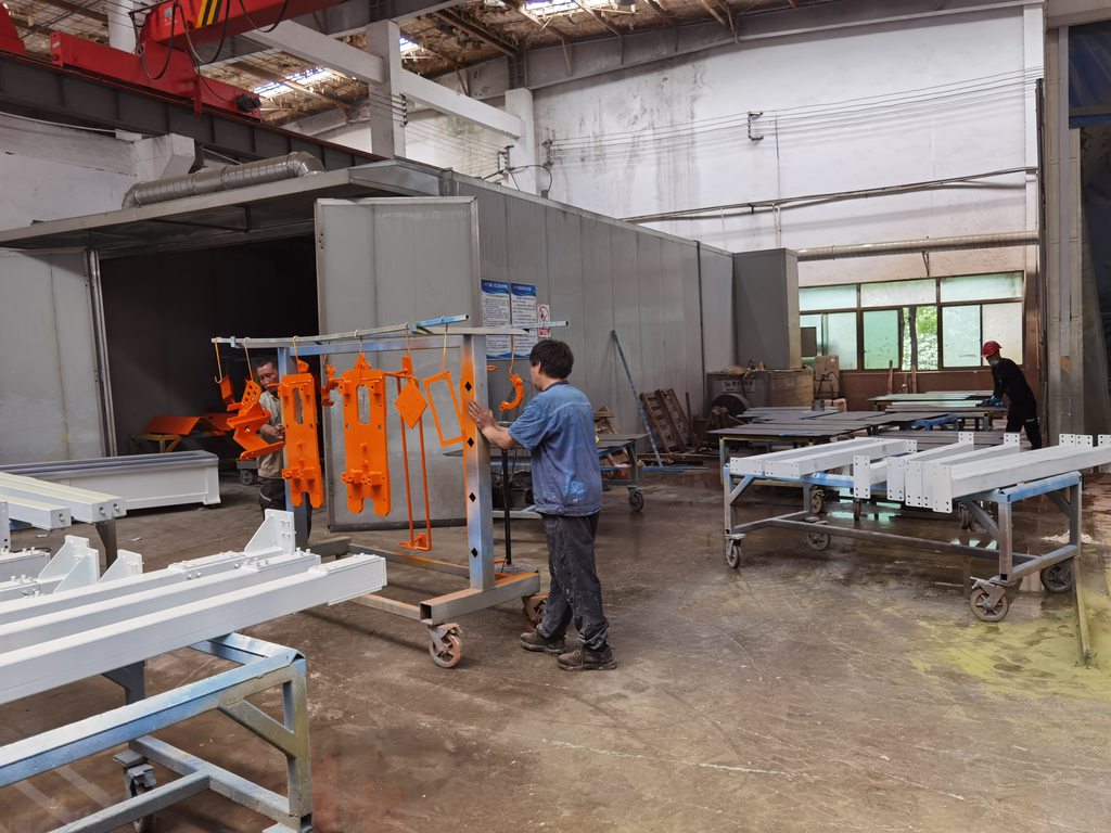 鎮(zhèn)海鋼結(jié)構(gòu)除銹噴漆